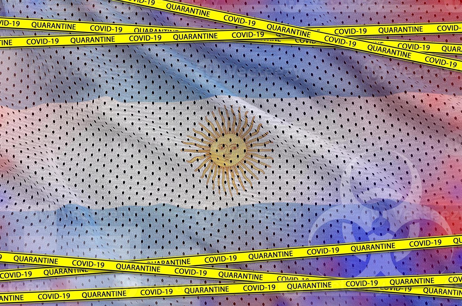 Argentinië vlag en covid-19 quarantaine geel plakband. coronavirus of 2019-ncov virus concept foto
