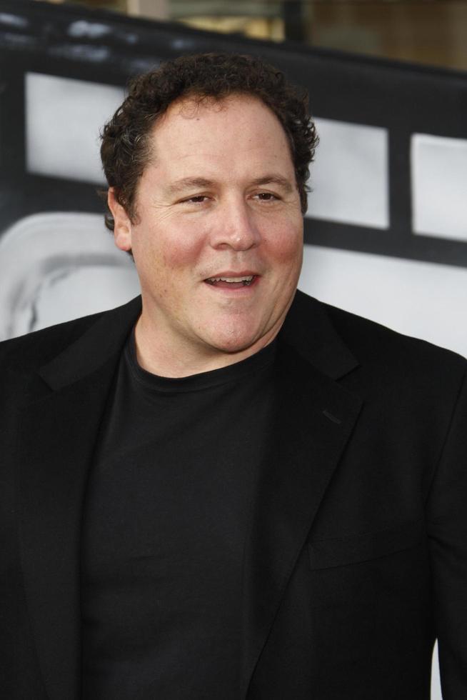 los engelen, september 25 - jon favreau aankomen Bij de iris, een reis door de wereld van bioscoop door cirque du soleil première Bij kodak theater Aan september 25, 2011 in los engelen, ca foto