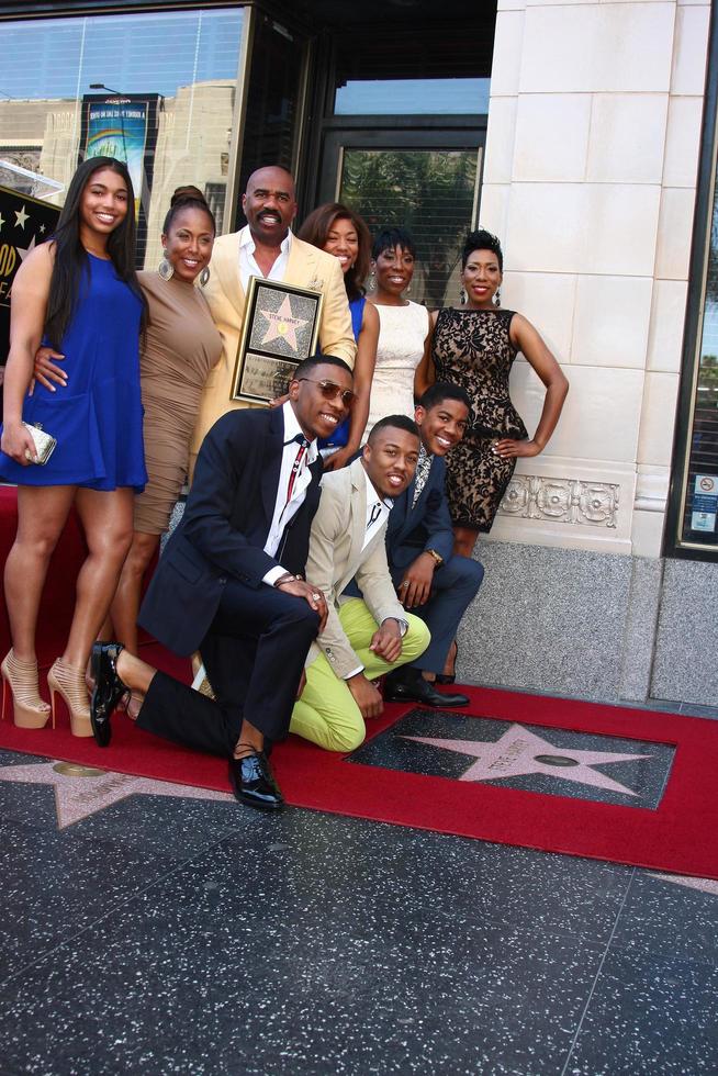 los engelen, mei 13 - steve harve, familie Bij de steve harvey Hollywood wandelen van roem ster ceremonie Bij de w Hollywood hotel Aan mei 13, 2013 in los engelen, ca foto