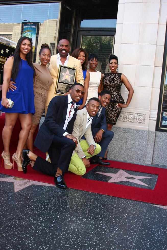 los engelen, mei 13 - steve harve, familie Bij de steve harvey Hollywood wandelen van roem ster ceremonie Bij de w Hollywood hotel Aan mei 13, 2013 in los engelen, ca foto