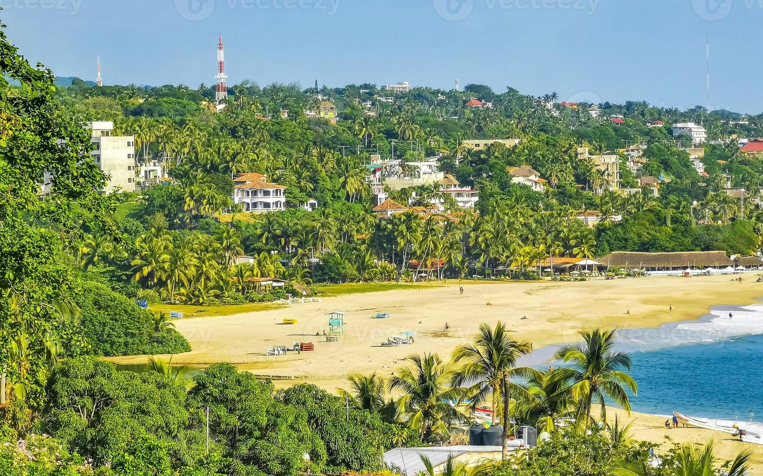 mooi stad en zeegezicht landschap panorama en visie puerto escondido Mexico. foto