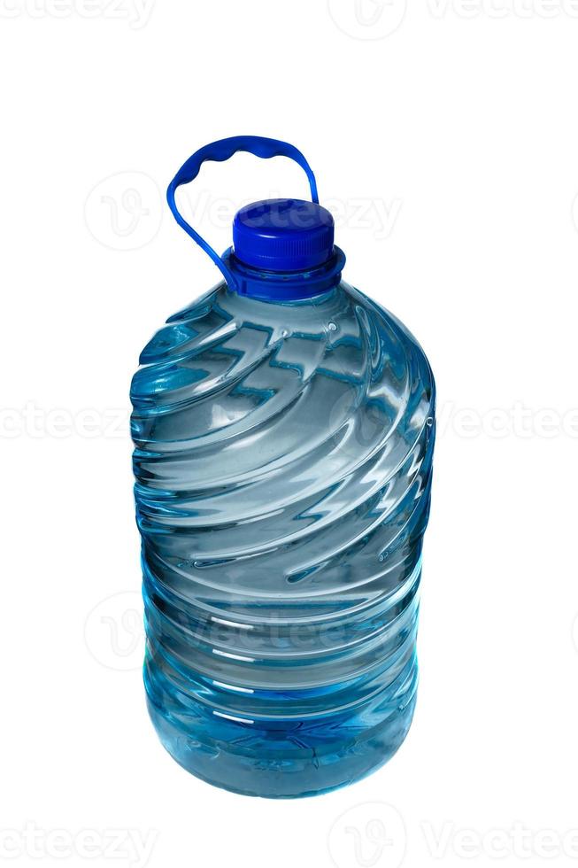 grote fles water geïsoleerd op een witte achtergrond foto