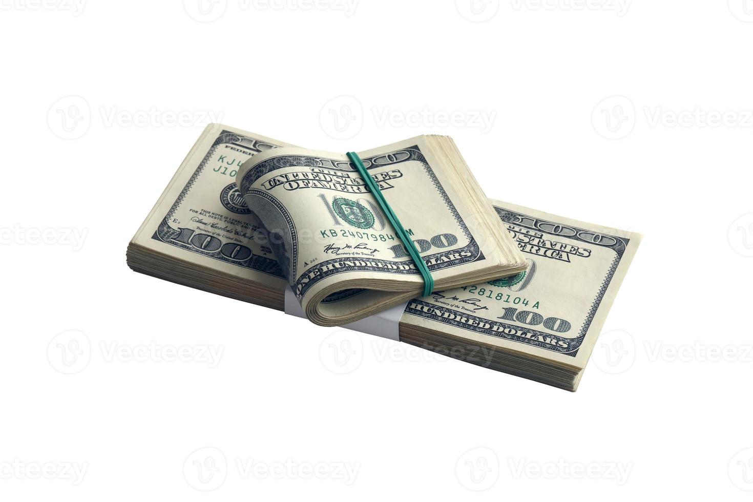 bundel van ons dollar rekeningen geïsoleerd Aan wit. pak van Amerikaans geld met hoog resolutie Aan perfect wit achtergrond foto