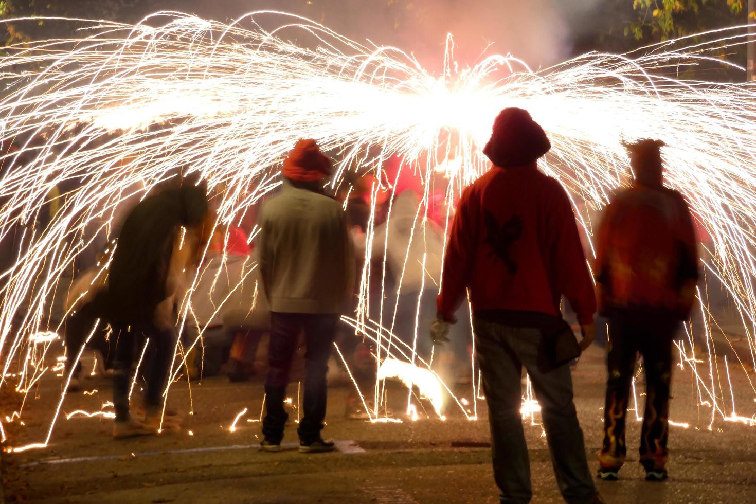 abstract foto van duivels en vuurwerk partijen.