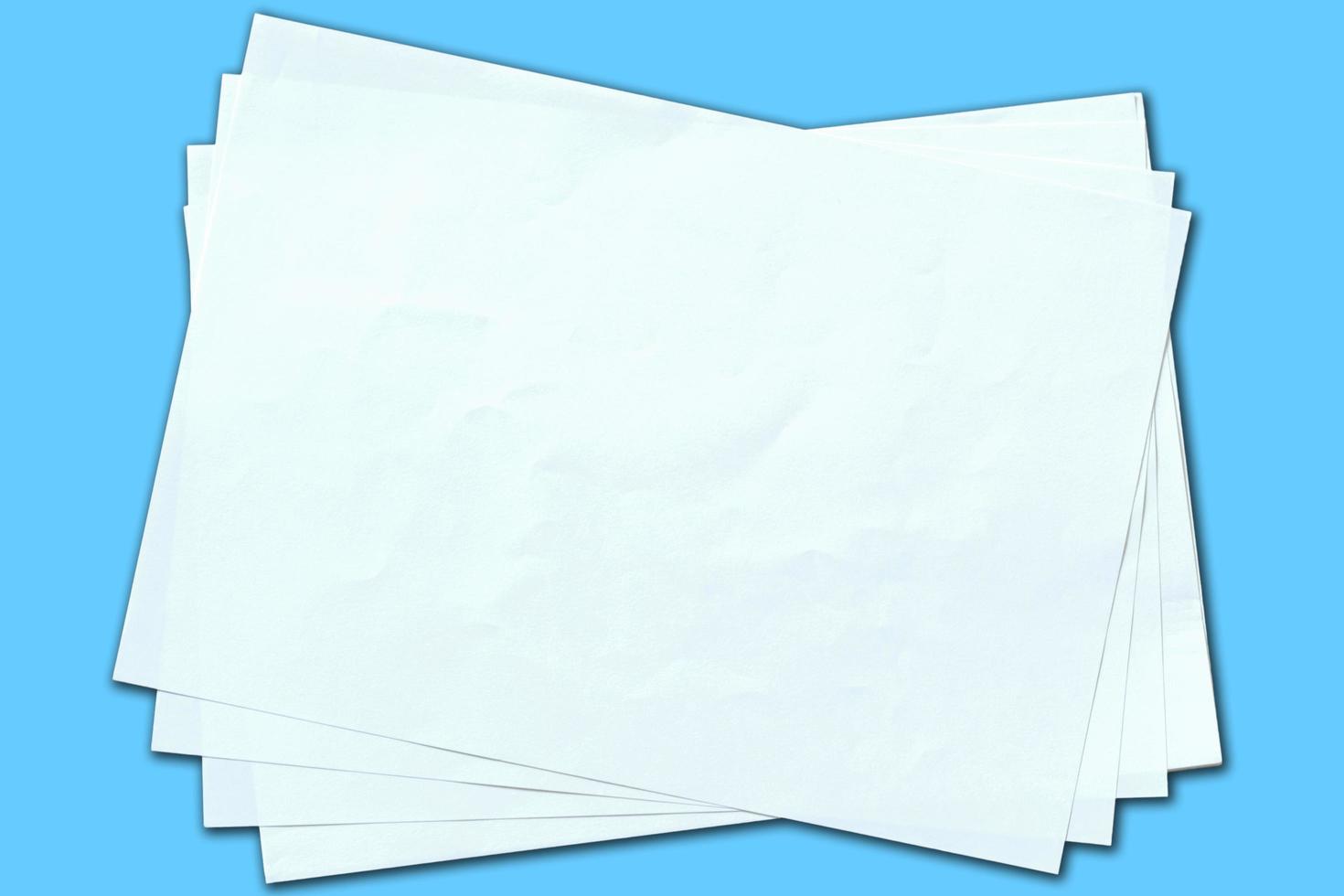 geïsoleerde blanco wit papier foto