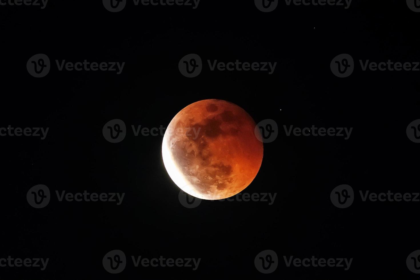 de maan- verduistering. gefotografeerd bloed maan foto