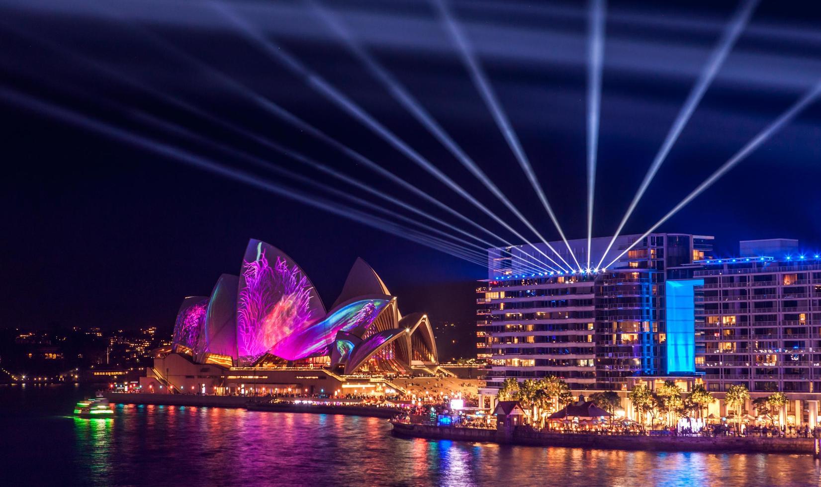 Sydney, Australië, 2020 - Sydney Opera House 's nachts foto