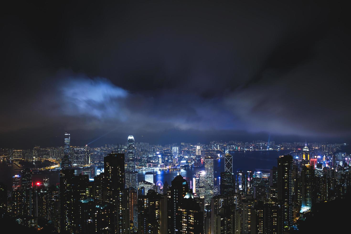 nacht hong Kong visie van de Victoria top heuvel. foto