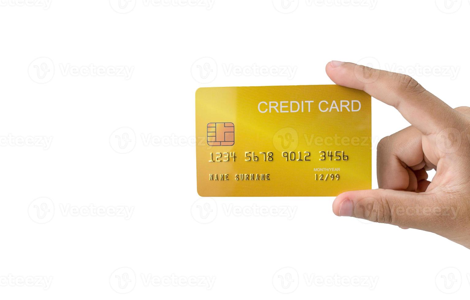 hand- Holding credit kaart geïsoleerd Aan wit achtergrond. boodschappen doen concept. zonder contant geld uitgeven concept. foto
