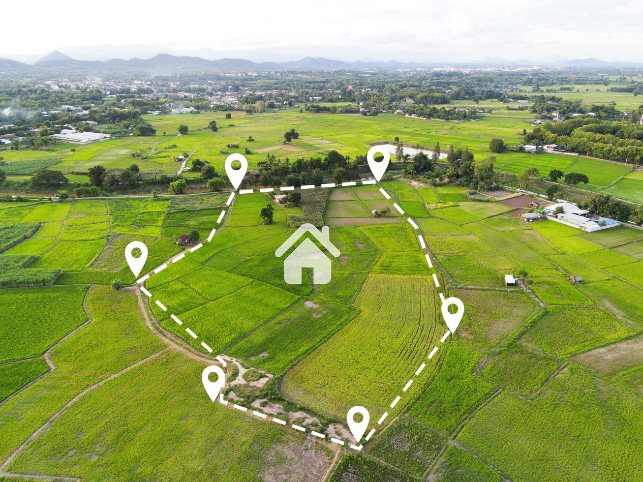 land- verhaal voor gebouw huis antenne visie, land- veld- met pinnen, pin plaats voor behuizing onderverdeling woon- ontwikkeling eigendom uitverkoop huur kopen of investering huis of huis uitbreiden de stad voorstad foto