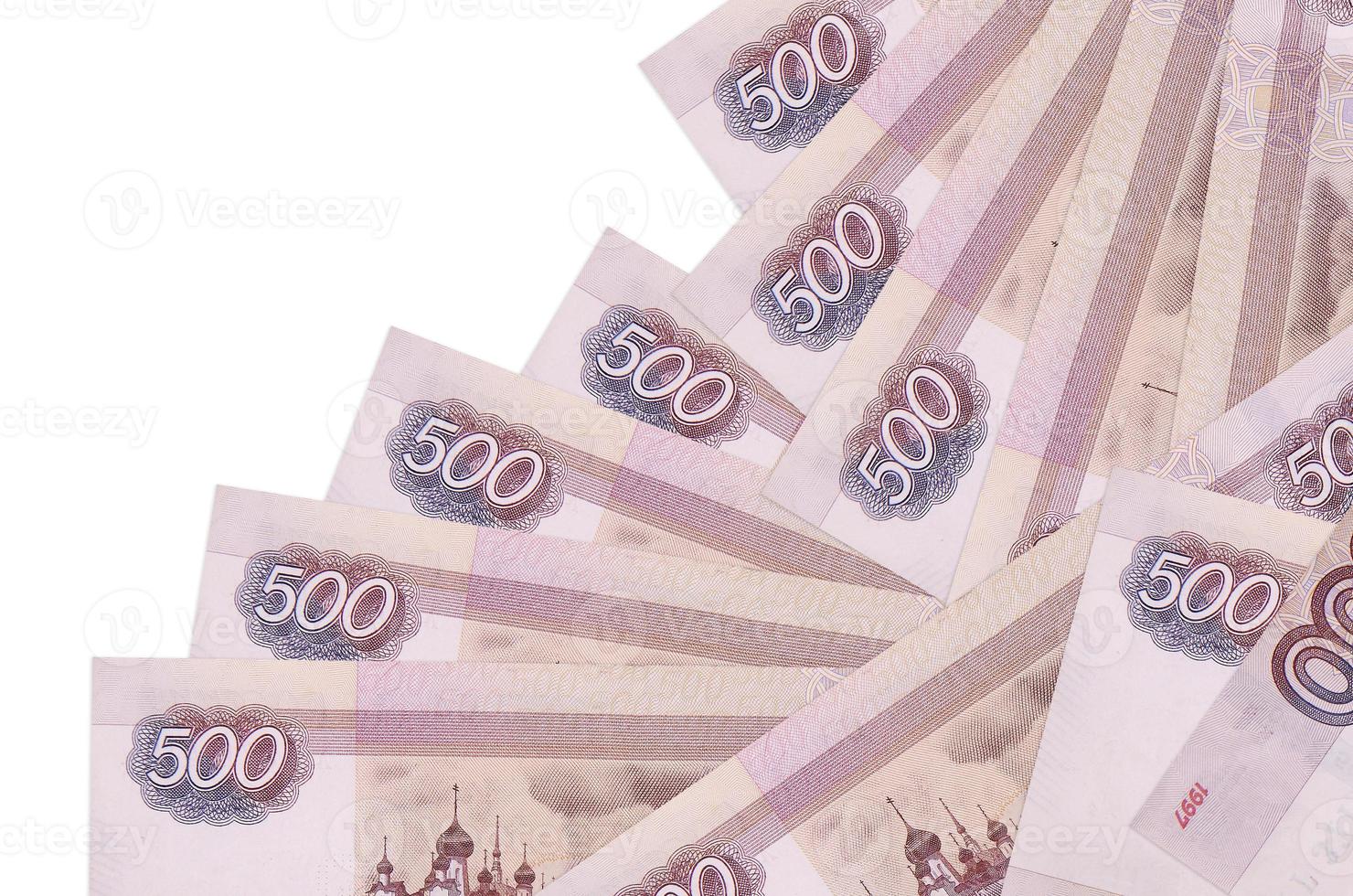 500 Russisch roebel rekeningen leugens in verschillend bestellen geïsoleerd Aan wit. lokaal bank of geld maken concept foto