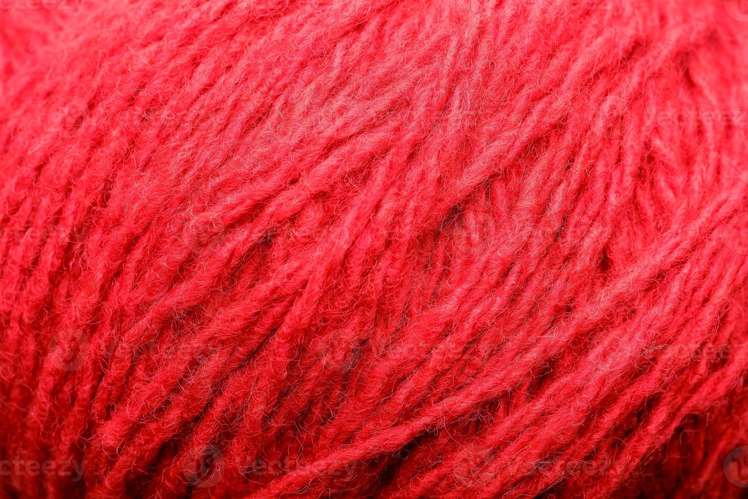 wol garen detailopname kleurrijk rood draad voor handwerk in macro. foto