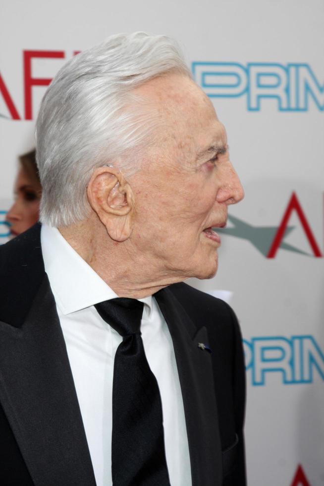 Kirk douglas aankomen Bij de afi leven prestatie prijzen eerbiedigen Michael douglas Bij Sony studio's, in culver stad, ca Aan juni 11, 2009 de tonen uitgezonden Aan TV land- Aan juli 19, 2009 Bij 9 - 00 uur et pt foto