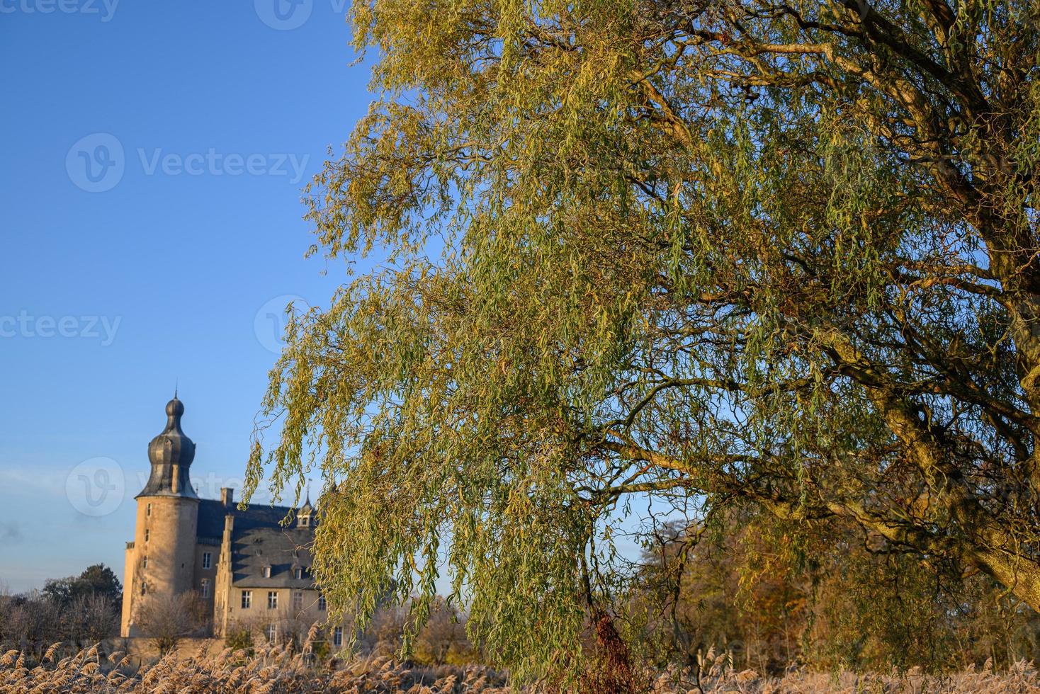 herfst Bij een kasteel in Westfalen foto