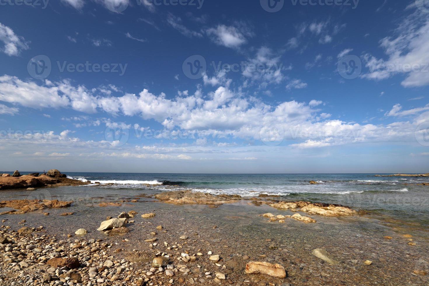 kust van de Middellandse Zee in Noord-Israël. foto