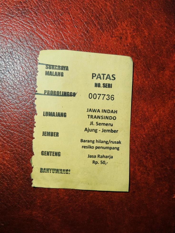 oosten- Java, Indonesië in oktober 2022. deze is een intercity bus ticket binnen de provincie van oosten- Java. foto