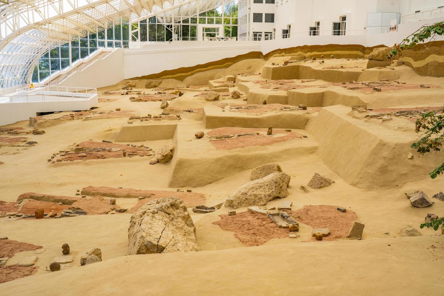 boljetin, servië, 2021 - detail van museum van lepenski vir in servië. het is belangrijk archeologisch plaats van de mesolithicum ijzer poorten cultuur van de Balkan. foto