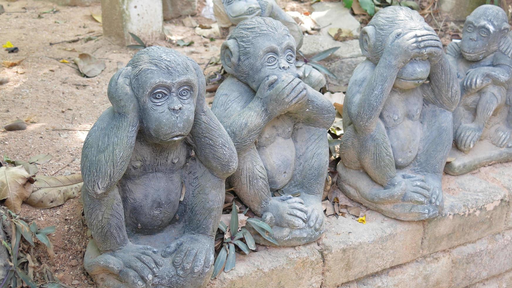 drie beroemd aap standbeeld foto