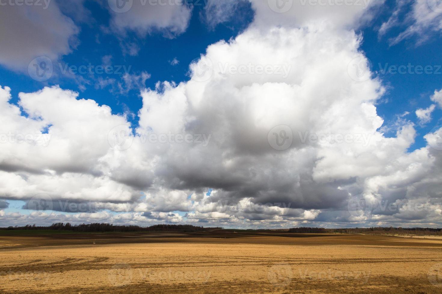 voorjaar landschappen met wolken foto