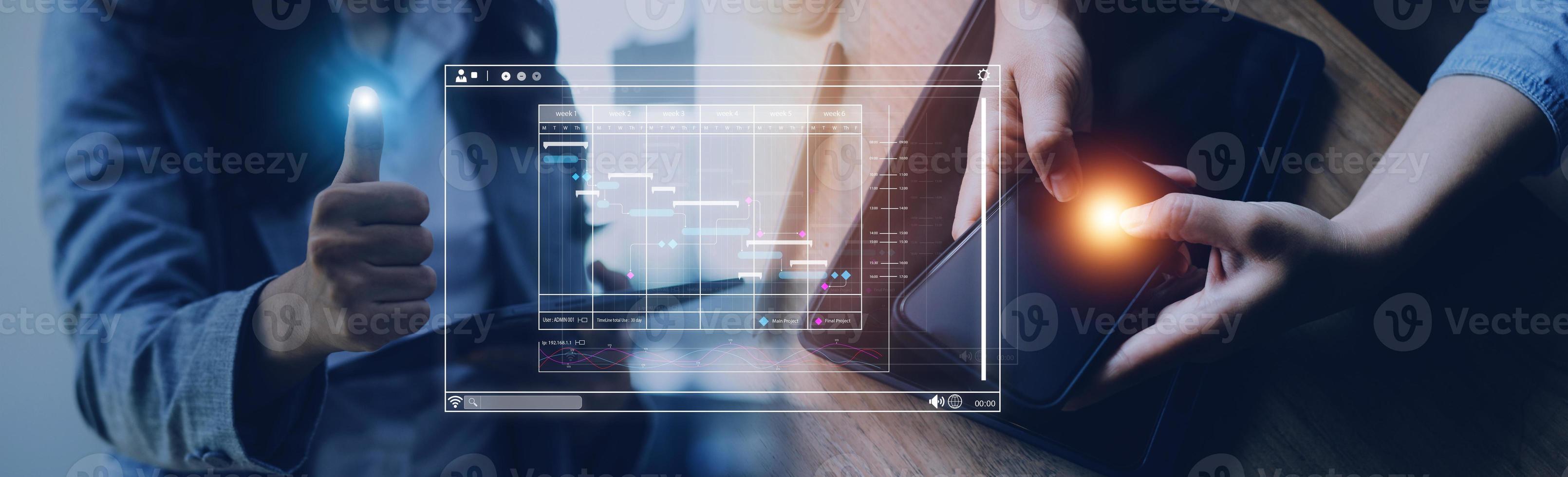 analist werken met computer in bedrijf analytics en gegevens beheer systeem naar maken verslag doen van met kpi en statistieken verbonden naar databank. zakelijke strategie voor financiën, activiteiten, verkoop, afzet foto