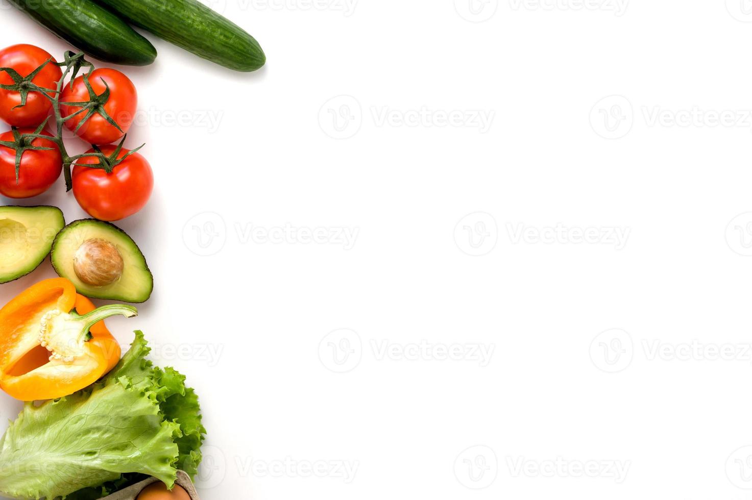 gezond aan het eten groenten en eieren Aan de tafel. vegetarisch of vegan.detox concept.kopie ruimte foto