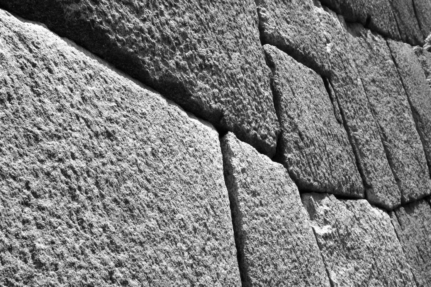 steen walll omvatte van groot stenen foto