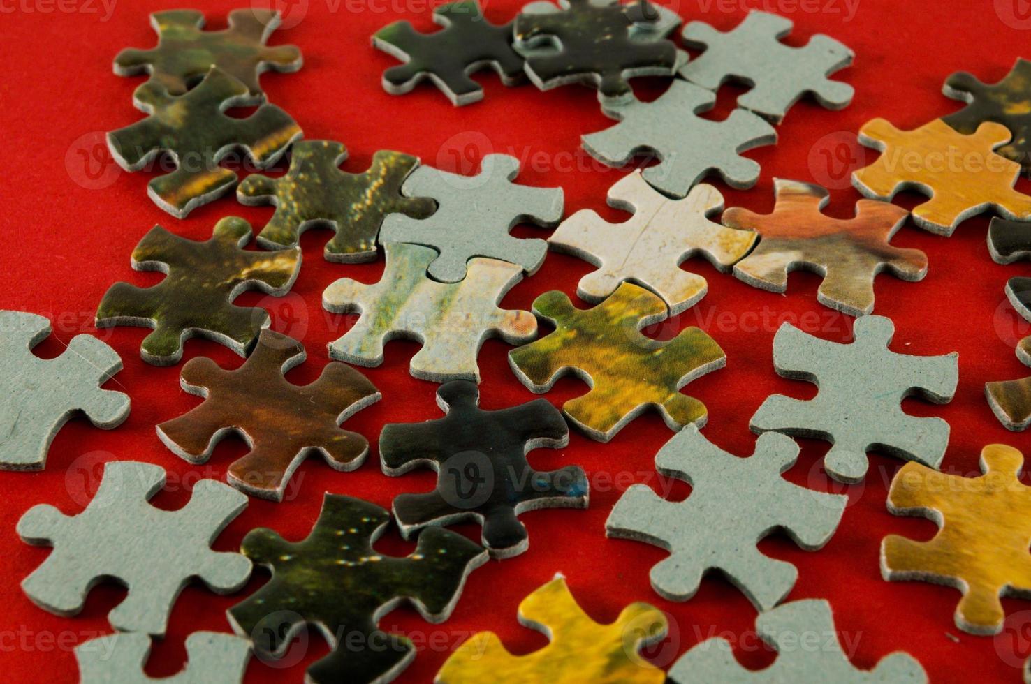 puzzel stukken Aan de tafel foto