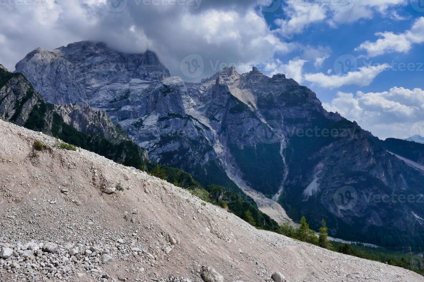 berglandschap in de zomer foto