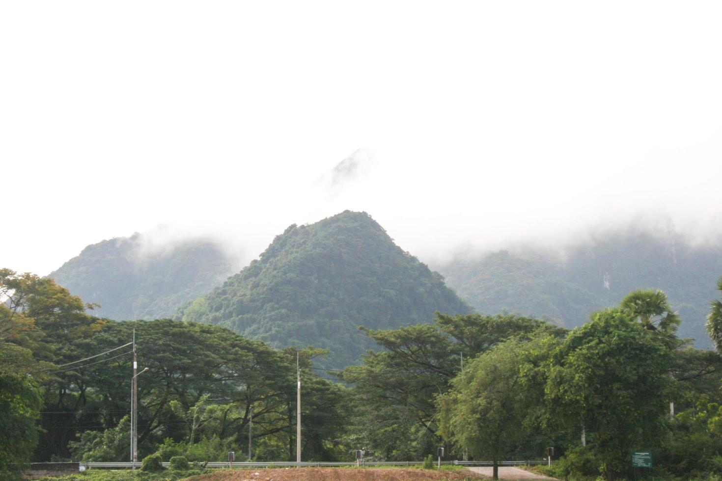 landschap en ochtend- mist in zuidelijk Thailand foto