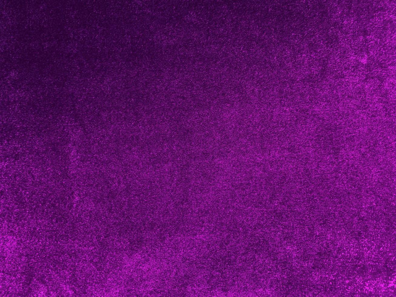 Purper fluweel kleding stof structuur gebruikt net zo achtergrond. leeg Purper kleding stof achtergrond van zacht en glad textiel materiaal. Daar is ruimte voor tekst. foto