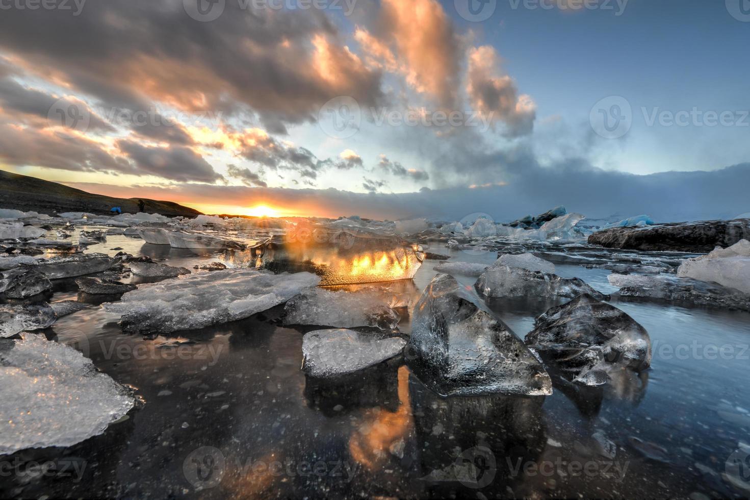 gletsjerlagune, jokulsarlon, ijsland foto