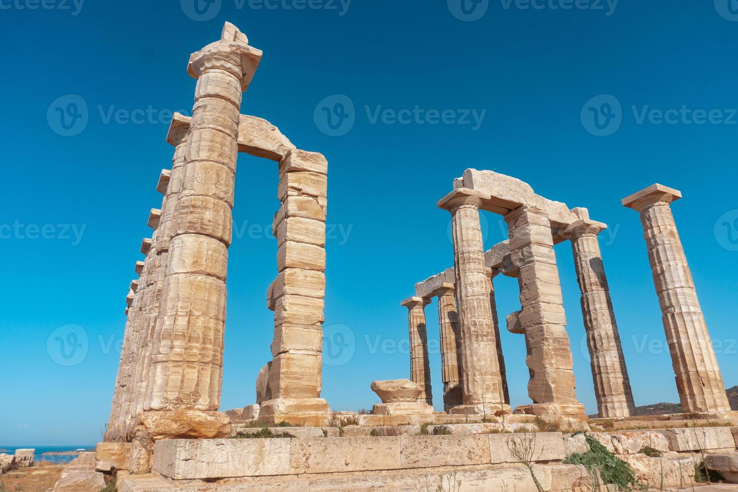 de tempel van de Grieks god Poseidon Aan de rots foto