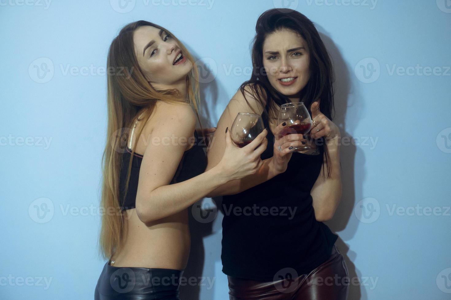 twee mooi Dames in studio foto