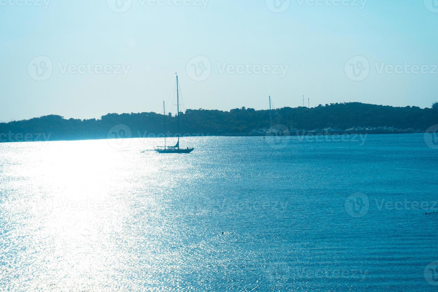 haven Bij blauw zee zeegezicht zonsondergang foto