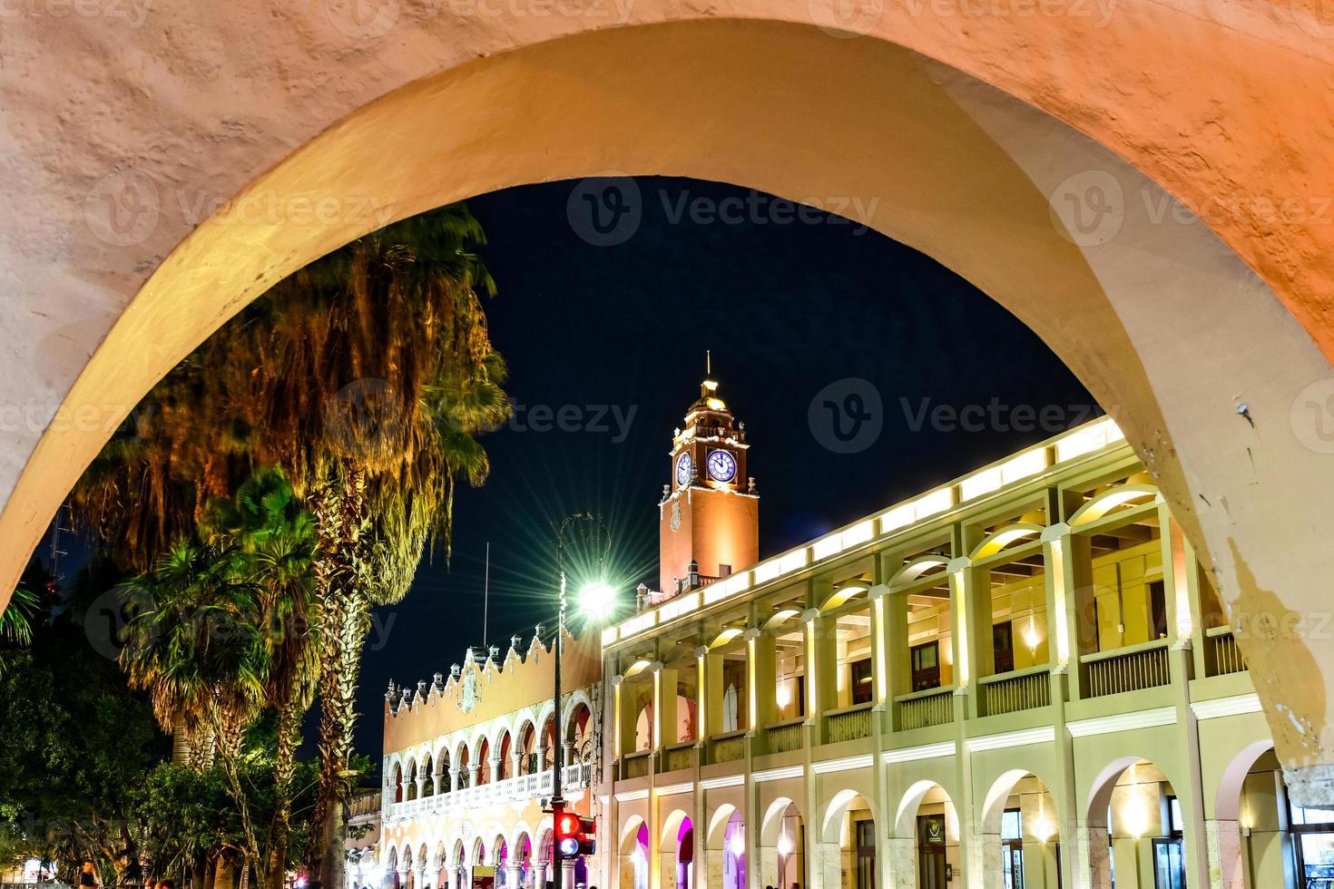 facade van de stad hal in merida, Yucatán, Mexico. foto