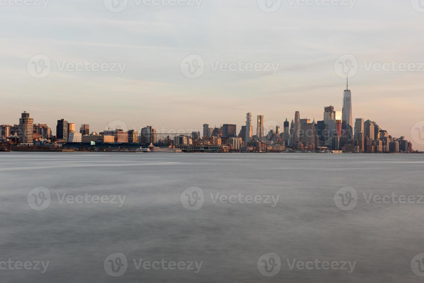 nieuw york stad horizon net zo gezien van weehawken, nieuw Jersey. foto