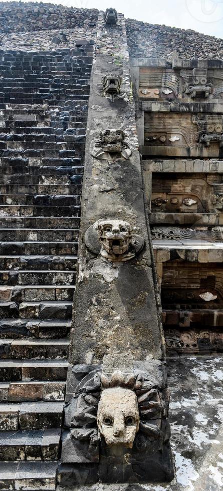 teotihuacan piramide trap foto