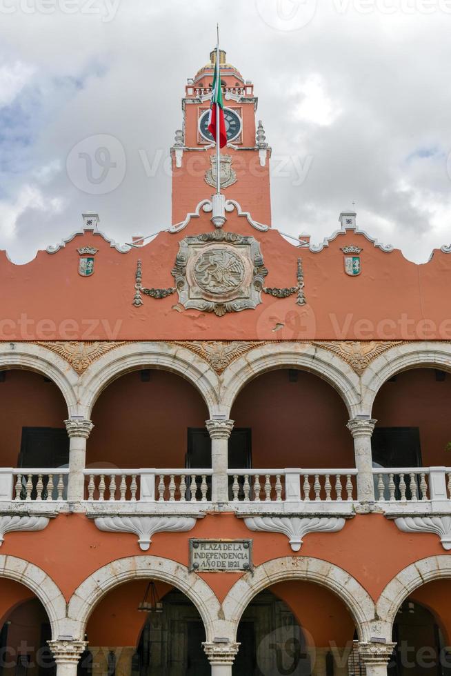 facade van de stad hal in merida, Yucatán, Mexico. foto