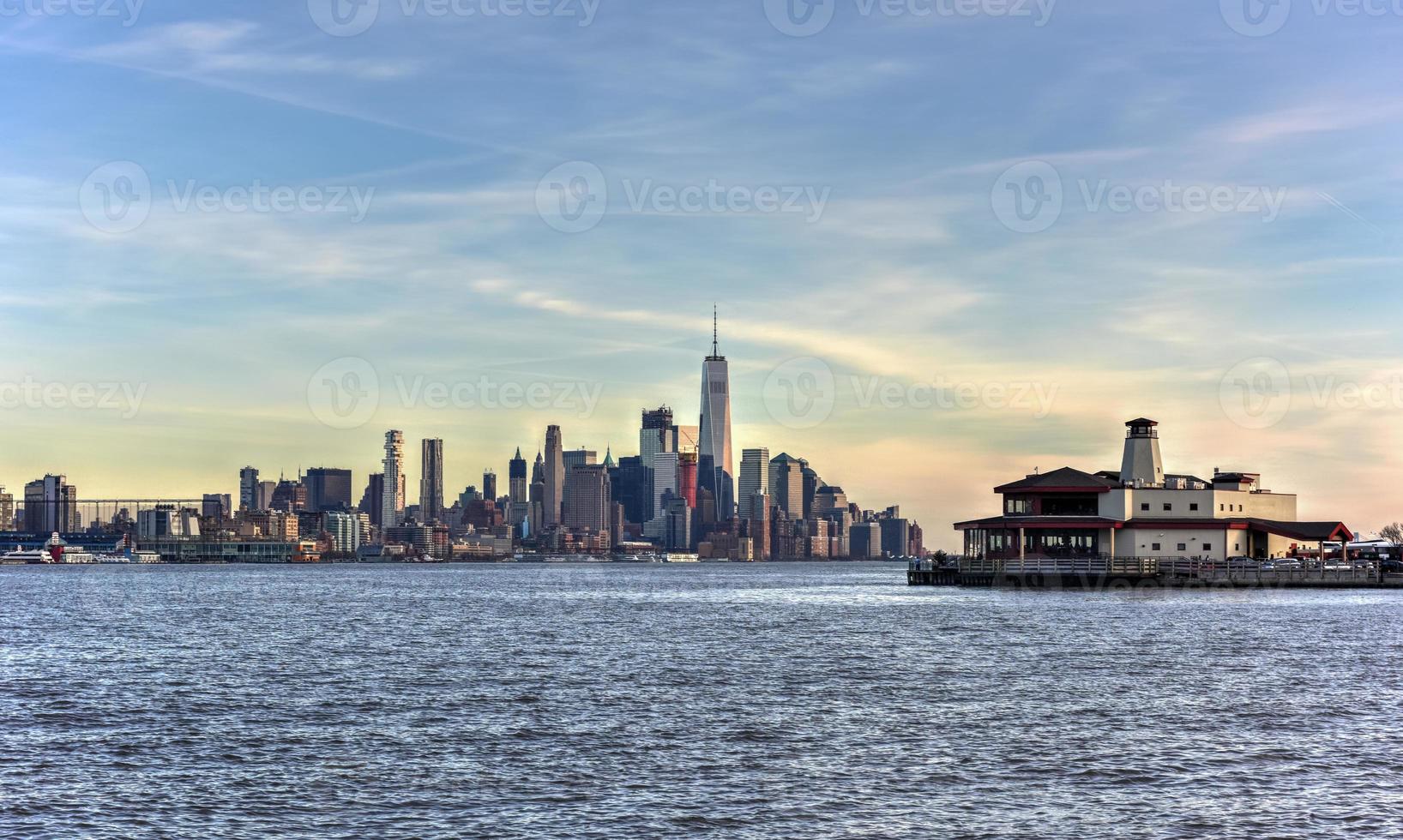 nieuw york stad horizon net zo gezien van weehawken, nieuw Jersey. foto