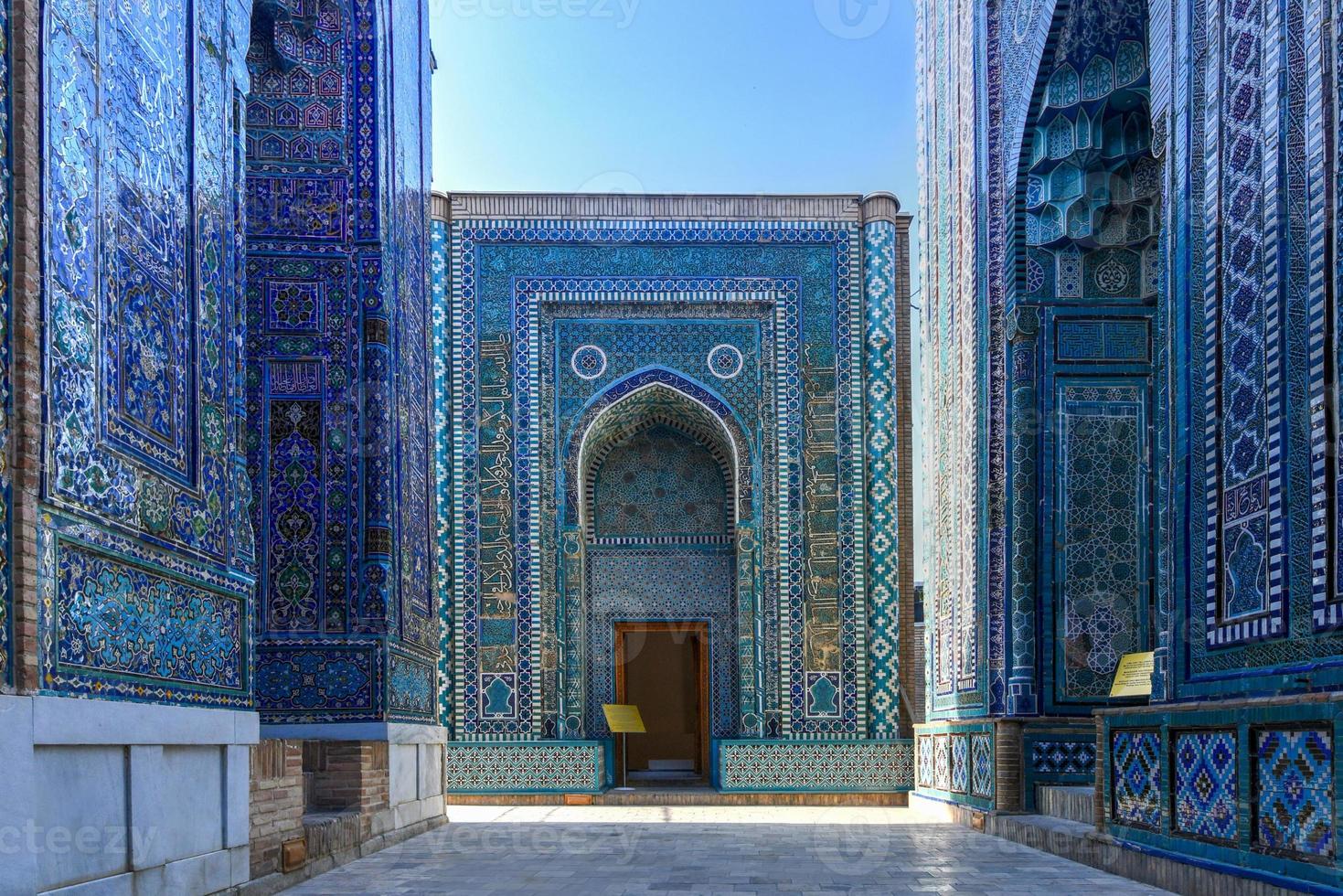 sjah-i-zinda of Shohizinda, een necropolis in samarkand, Oezbekistan. foto