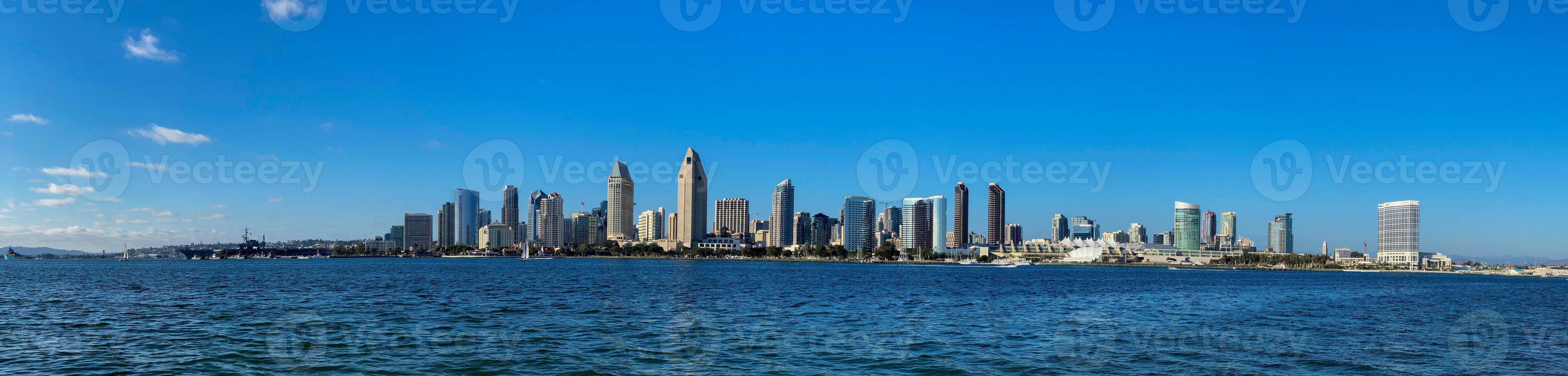 de downtown horizon van san diego, Californië, Verenigde Staten van Amerika Bij de embarcadero. foto