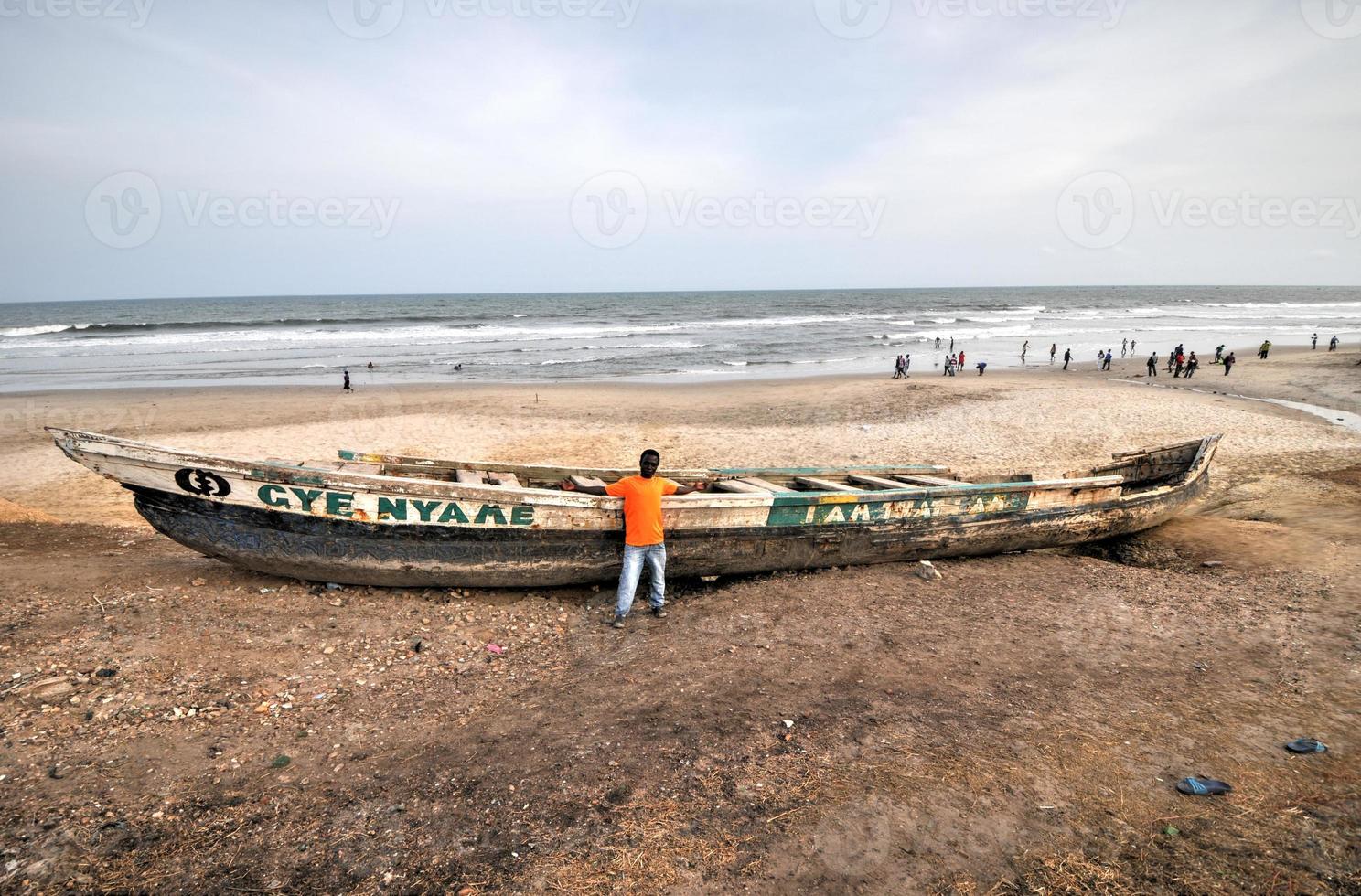 visvangst boot - accra, Ghana foto