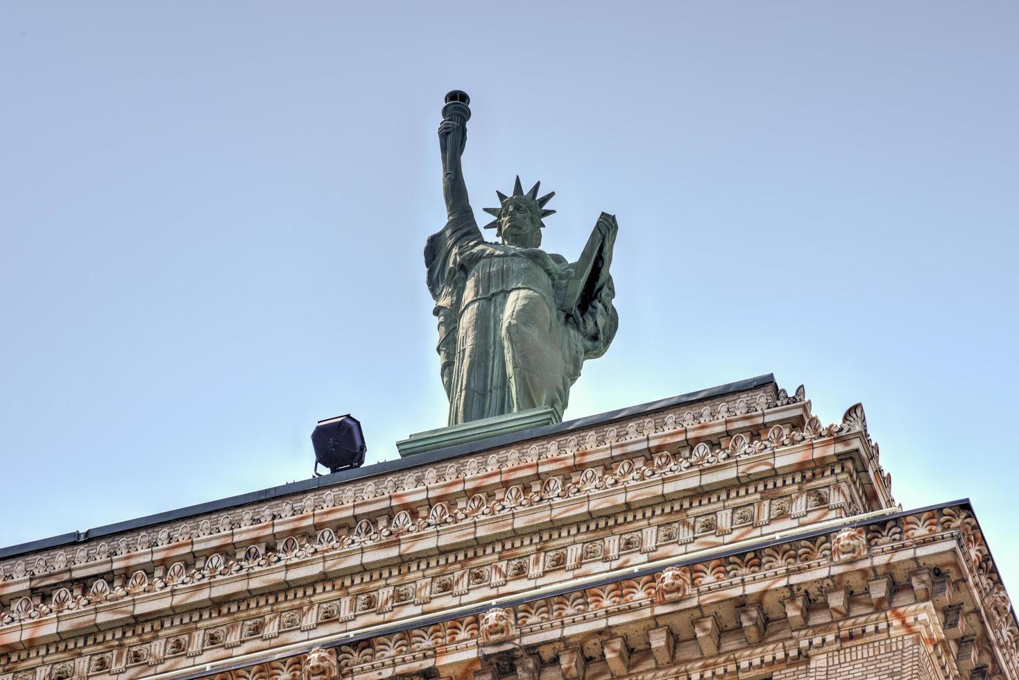 buffel, nieuw york - mei 8, 2016 - de vrijheid gebouw, een neoklassiek kantoor toren gebouwd in 1925 in downtown buffel, nieuw york. foto