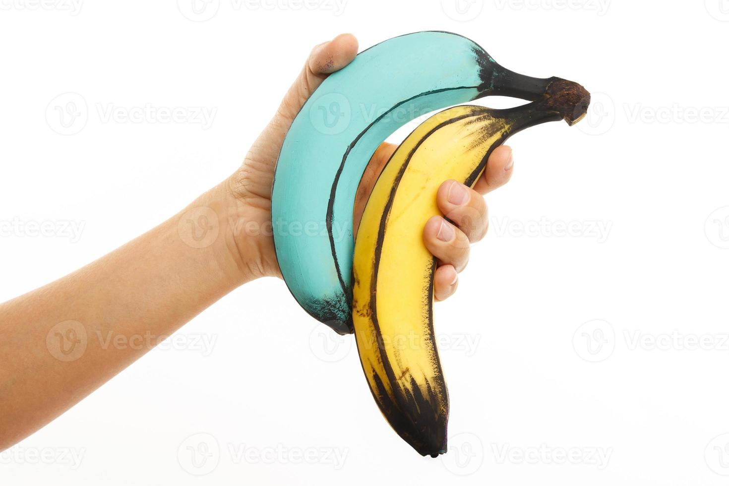 vrouw hand- en creatief versierd kleurrijk bananen foto