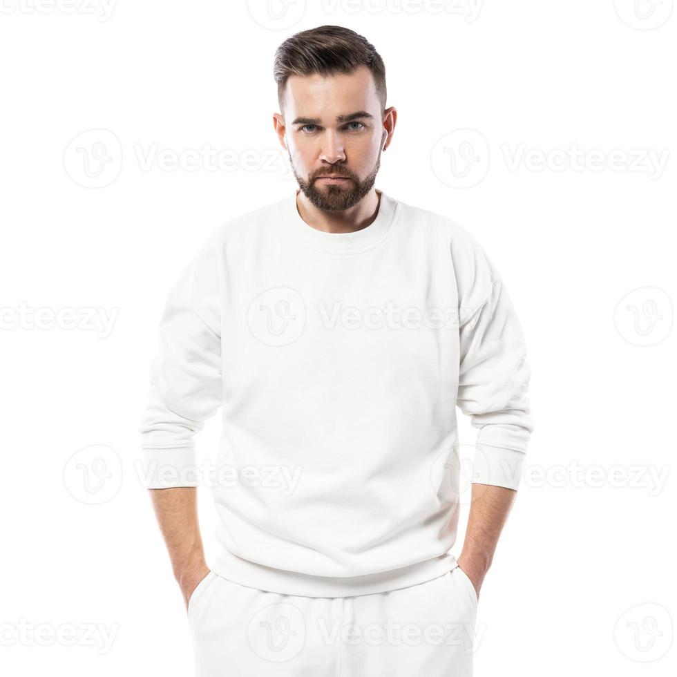 knap Mens vervelend blanco wit sweater Aan wit achtergrond foto
