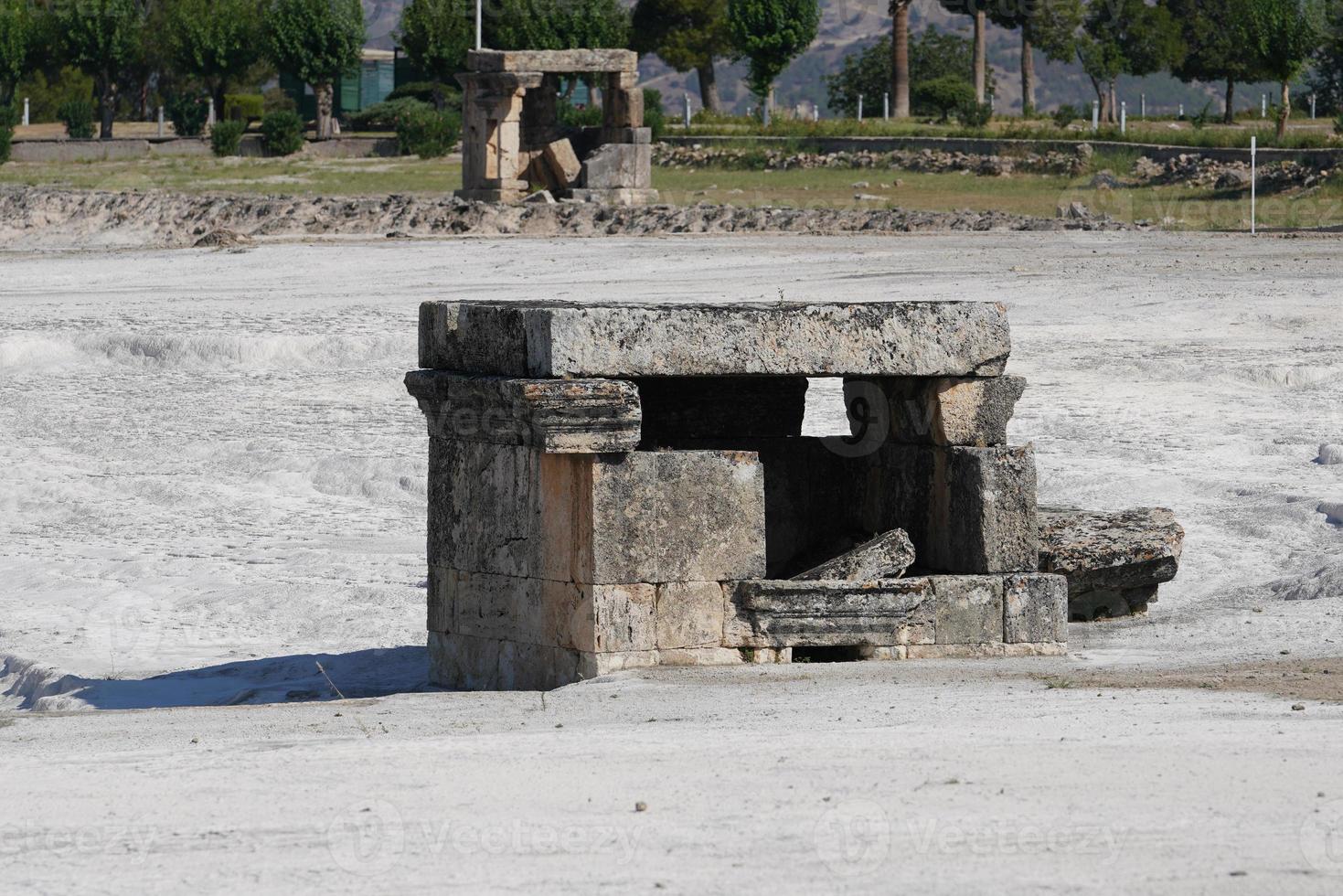 graf Bij hierapolis oude stad, pamukkale, denizli, turkiye foto