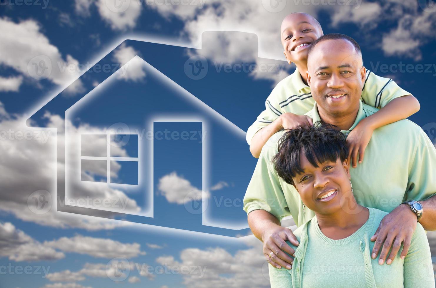 familie over- wolken, lucht en huis icoon foto