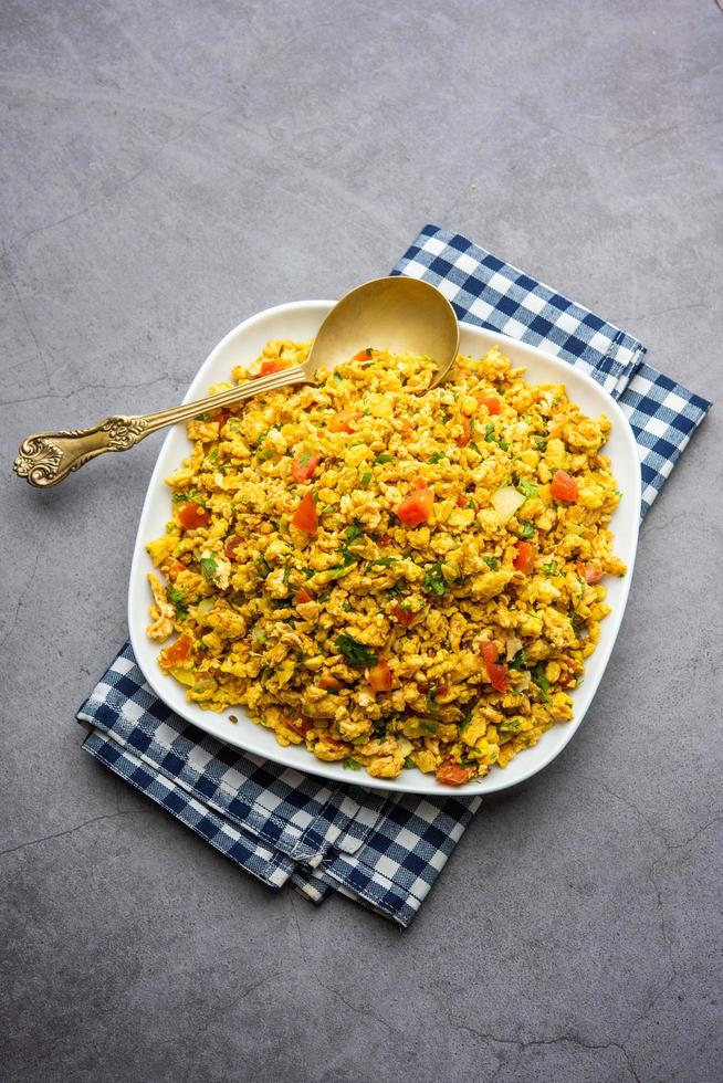 en een bhurji of masala door elkaar gegooid ei foto