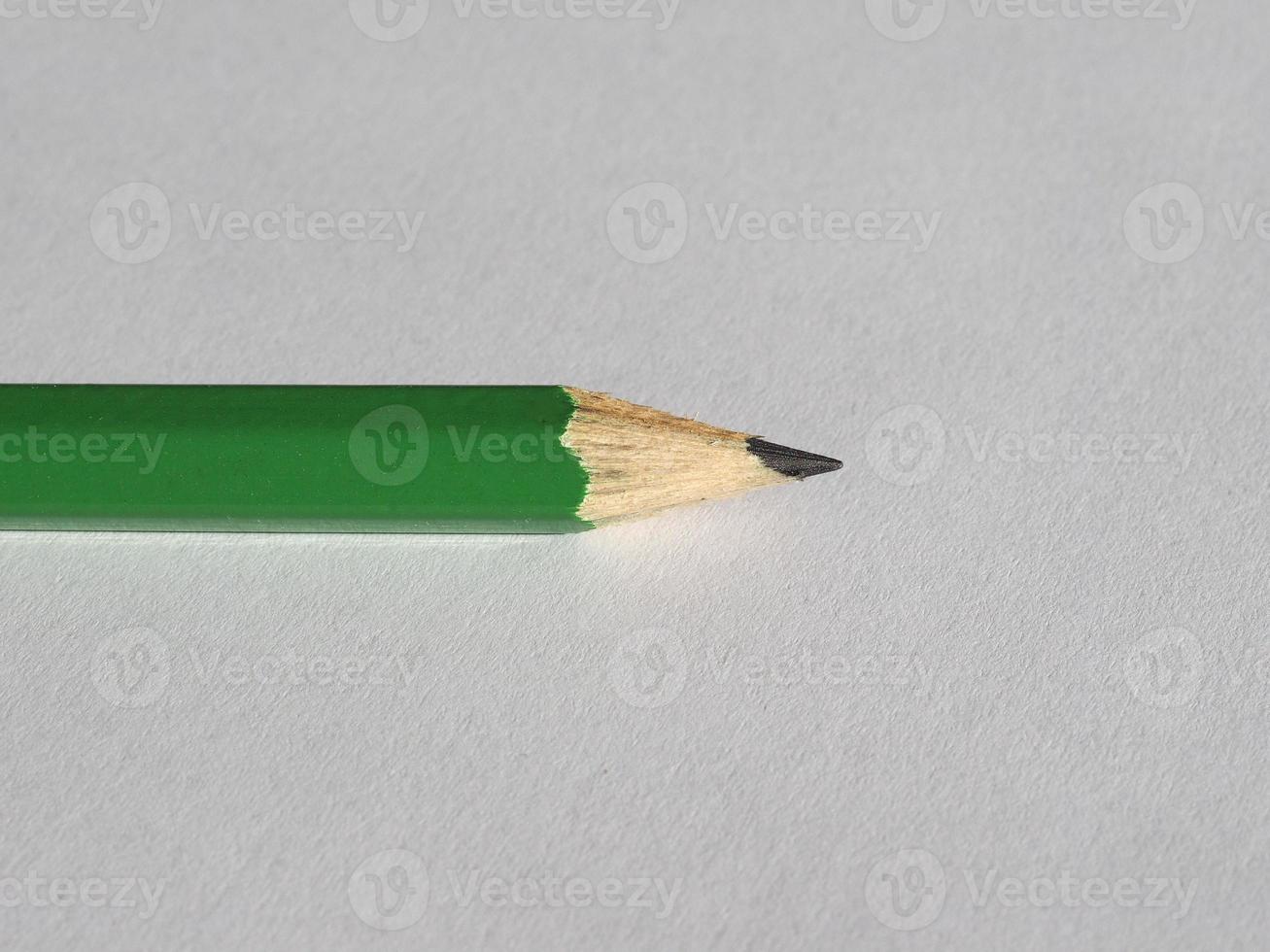 groen potlood Aan papier vel foto
