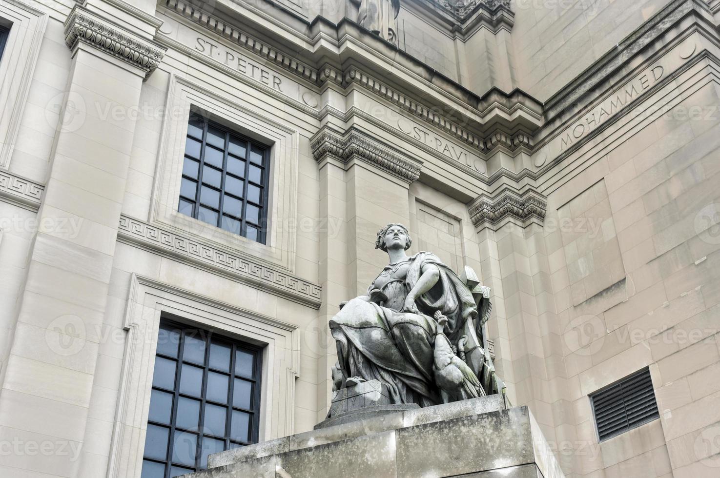 brooklyn, nieuw york - januari 10, 2016 - Brooklyn museum in nieuw york stad. Gesticht in 1895 deze beaux-arts gebouw is de kunst museum houdt de de stad tweede grootste kunst verzameling. foto